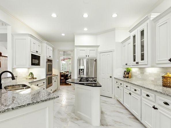 38 King Pine Court, The Woodlands TX 77382