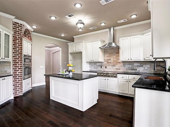 16006 Piney links, Houston TX 77068