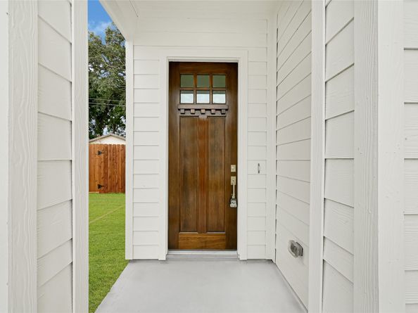 5003 Yesenia Palm Street, Houston TX 77021