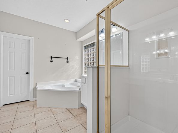 12823 Mossy Ledge Drive, Tomball TX 77377