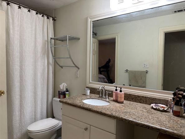 2001 Bering Drive 5B, Houston TX 77057