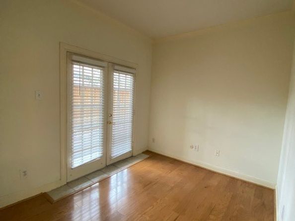2001 Bering Drive 5B, Houston TX 77057