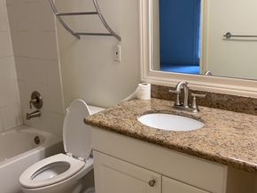 2001 Bering Drive 5B, Houston TX 77057