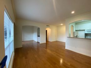 2001 Bering Drive 5B, Houston TX 77057