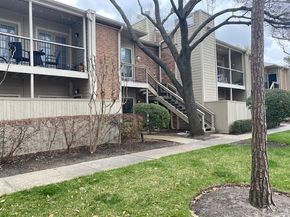 2001 Bering Drive 5B, Houston TX 77057
