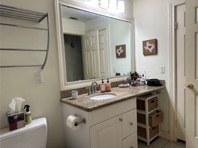2001 Bering Drive 5B, Houston TX 77057