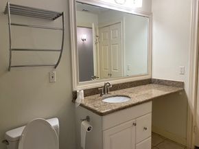 2001 Bering Drive 5B, Houston TX 77057