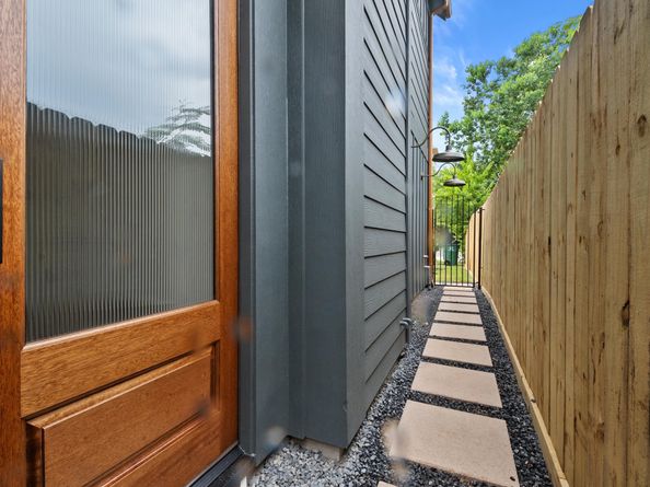 4403 Feagan, Houston TX 77007