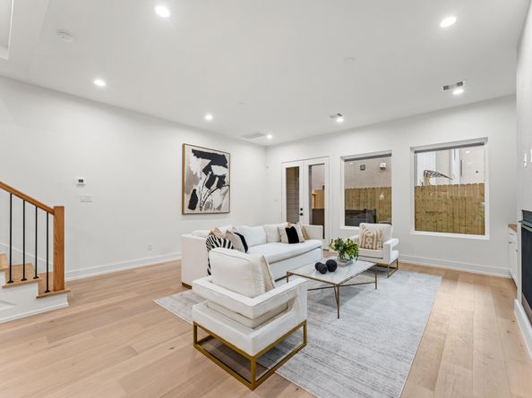 4403 Feagan, Houston TX 77007