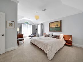4414 Castle Court Place, Houston TX 77006