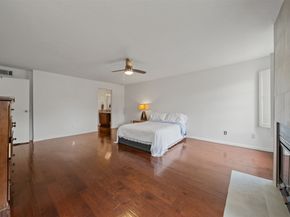 9850 Pagewood Lane 1402, Houston TX 77042