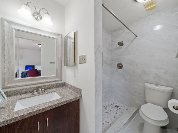 9850 Pagewood Lane 1402, Houston TX 77042