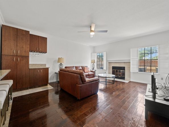 9850 Pagewood Lane 1402, Houston TX 77042