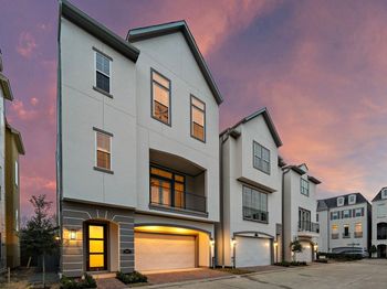11109 Savannah Woods Lane