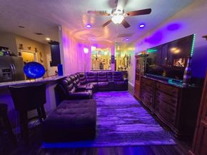 8161 Snowden Street, Houston TX 77028