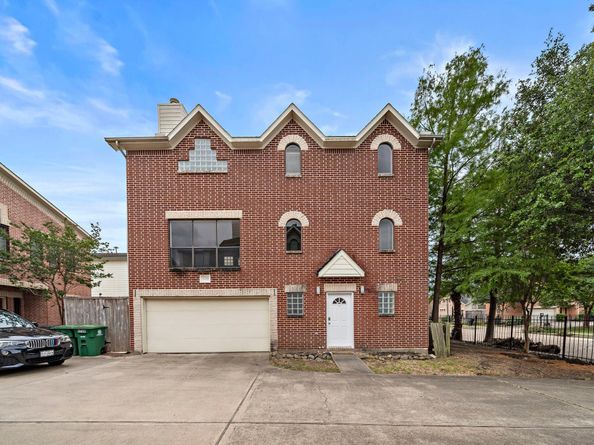 9709 Riddlewood Lane, Houston TX 77025