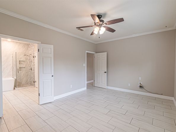 7704 Hidden Oaks Lane, Houston TX 77095