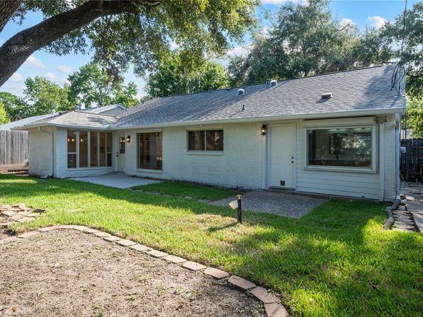 10610 Dunlap Street, Houston TX 77096