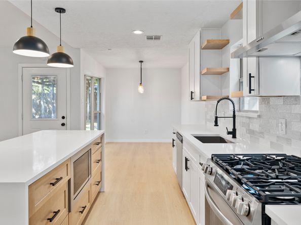 10610 Dunlap Street, Houston TX 77096