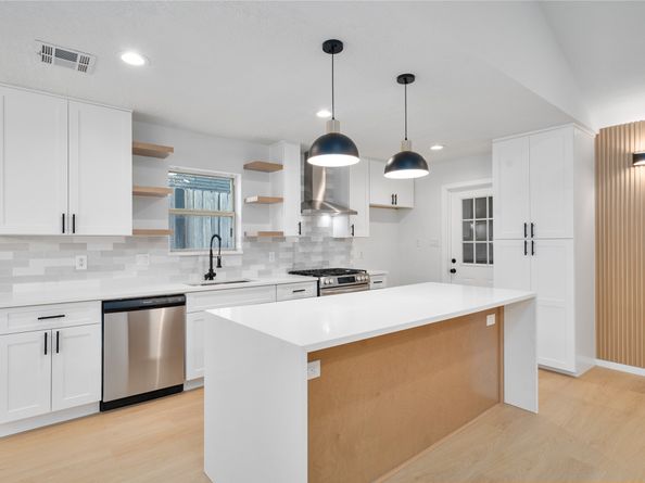 10610 Dunlap Street, Houston TX 77096
