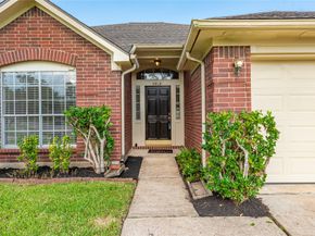4918 Heritage Plains Drive, Friendswood TX 77546