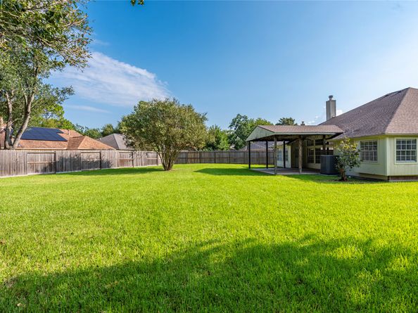 4918 Heritage Plains Drive, Friendswood TX 77546