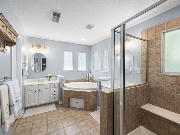 6 Cloud Bank Place, The Woodlands TX 77382