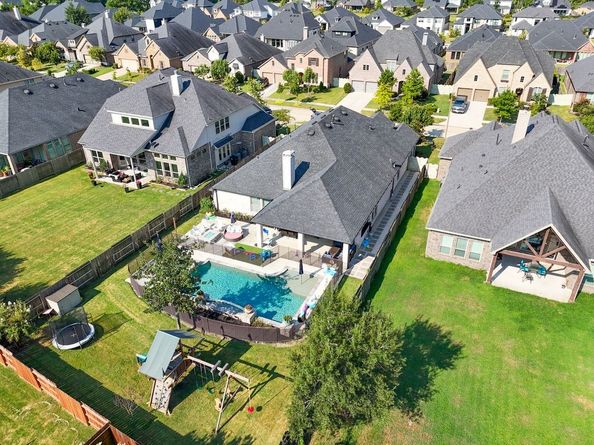 1033 Bat Hawk Court, Conroe TX 77385