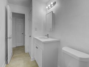 3655 Seabrook Street, Houston TX 77021