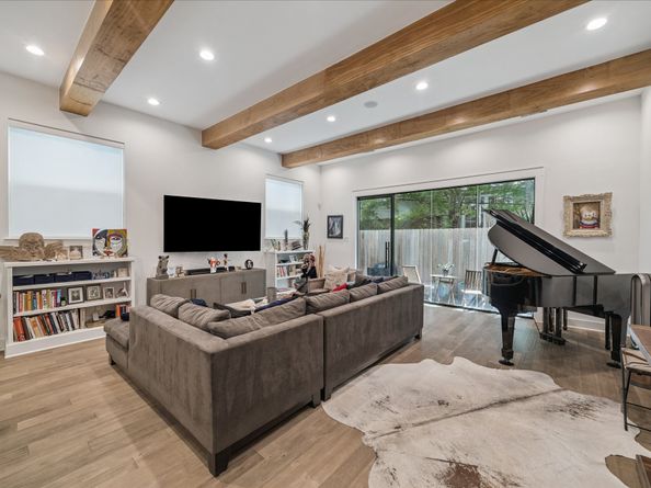 4617 Feagan Street, Houston TX 77007