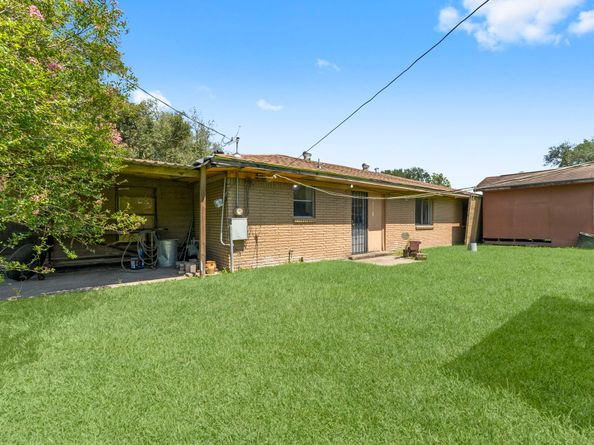 814 Isetta Lane, Houston TX 77060