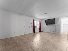 814 Isetta Lane, Houston TX 77060