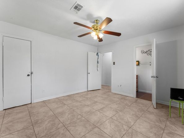 814 Isetta Lane, Houston TX 77060