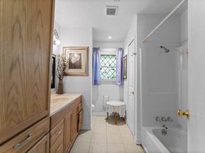 814 Isetta Lane, Houston TX 77060