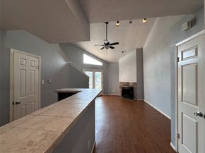 10855 Meadowglen Lane 928, Houston TX 77042