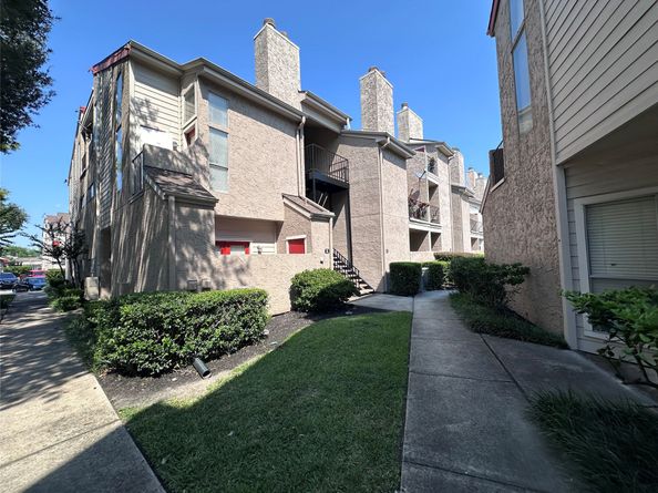 10855 Meadowglen Lane 928, Houston TX 77042
