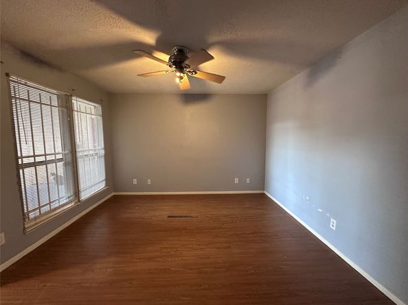 10855 Meadowglen Lane 928, Houston TX 77042