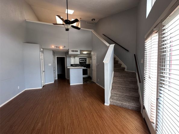 10855 Meadowglen Lane 928, Houston TX 77042