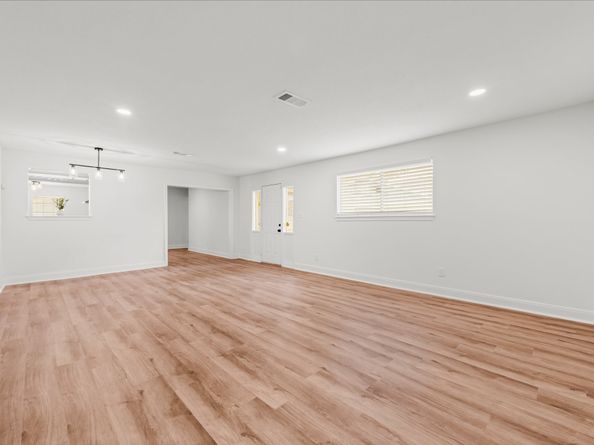 9231 Rockcliff Drive, Houston TX 77037