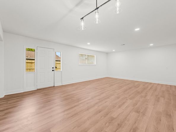 9231 Rockcliff Drive, Houston TX 77037