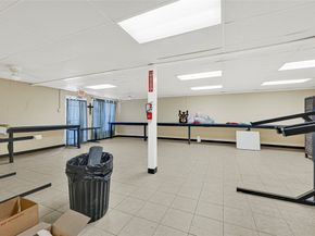 8502 C E King Parkway, Houston TX 77044