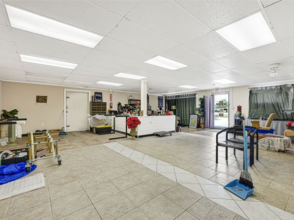 8502 C E King Parkway, Houston TX 77044