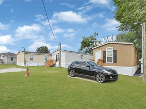 8502 C E King Parkway, Houston TX 77044