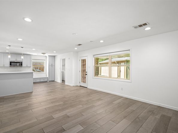 5834 Braesheather Drive, Houston TX 77096