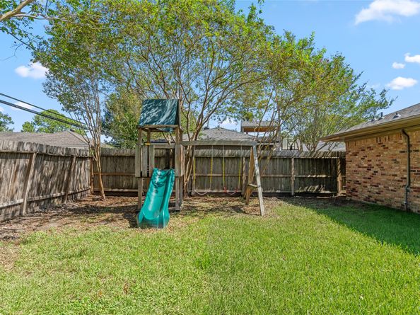 5834 Braesheather Drive, Houston TX 77096