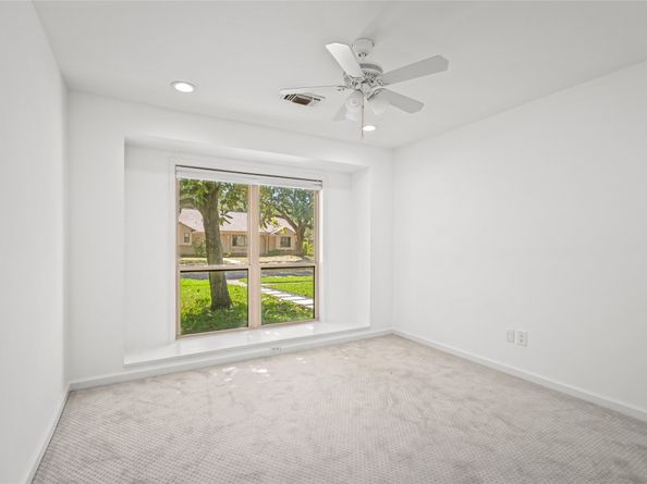 5834 Braesheather Drive, Houston TX 77096