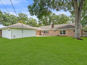 5702 Cheltenham Drive, Houston TX 77096