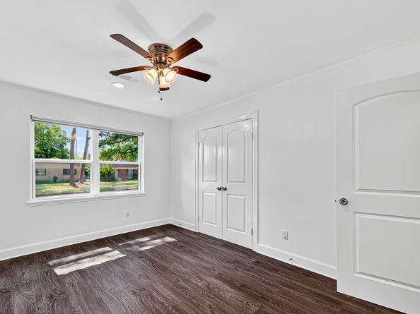 5702 Cheltenham Drive, Houston TX 77096