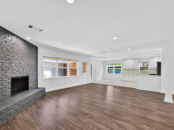 5702 Cheltenham Drive, Houston TX 77096