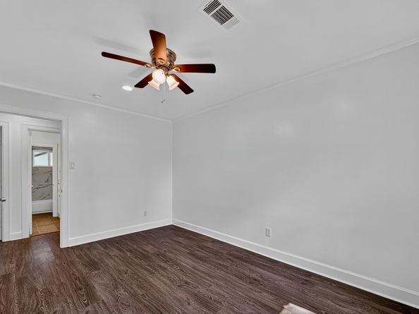 5702 Cheltenham Drive, Houston TX 77096